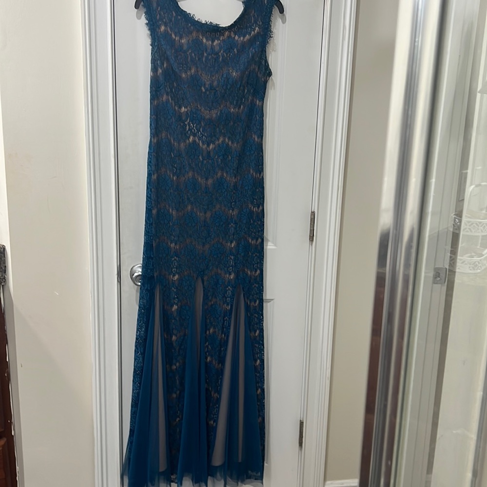 Elegant lined dressy gown - dark turquoise